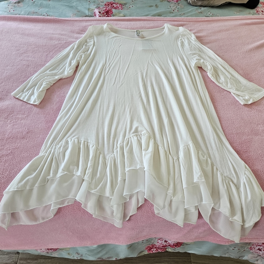 Women's White Ruffled Tunic Top NWT